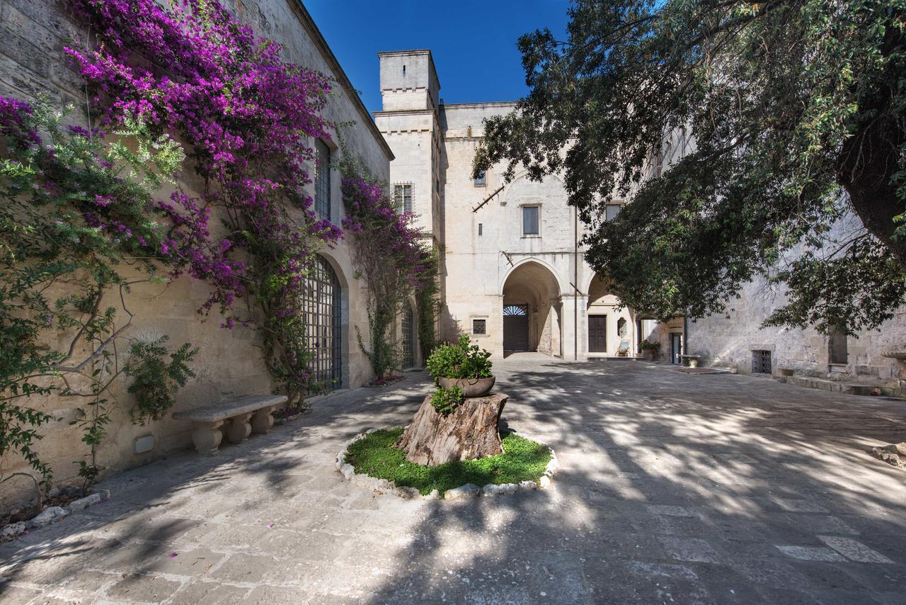 Castello Di Casamassella Bed and Breakfast Habitación foto